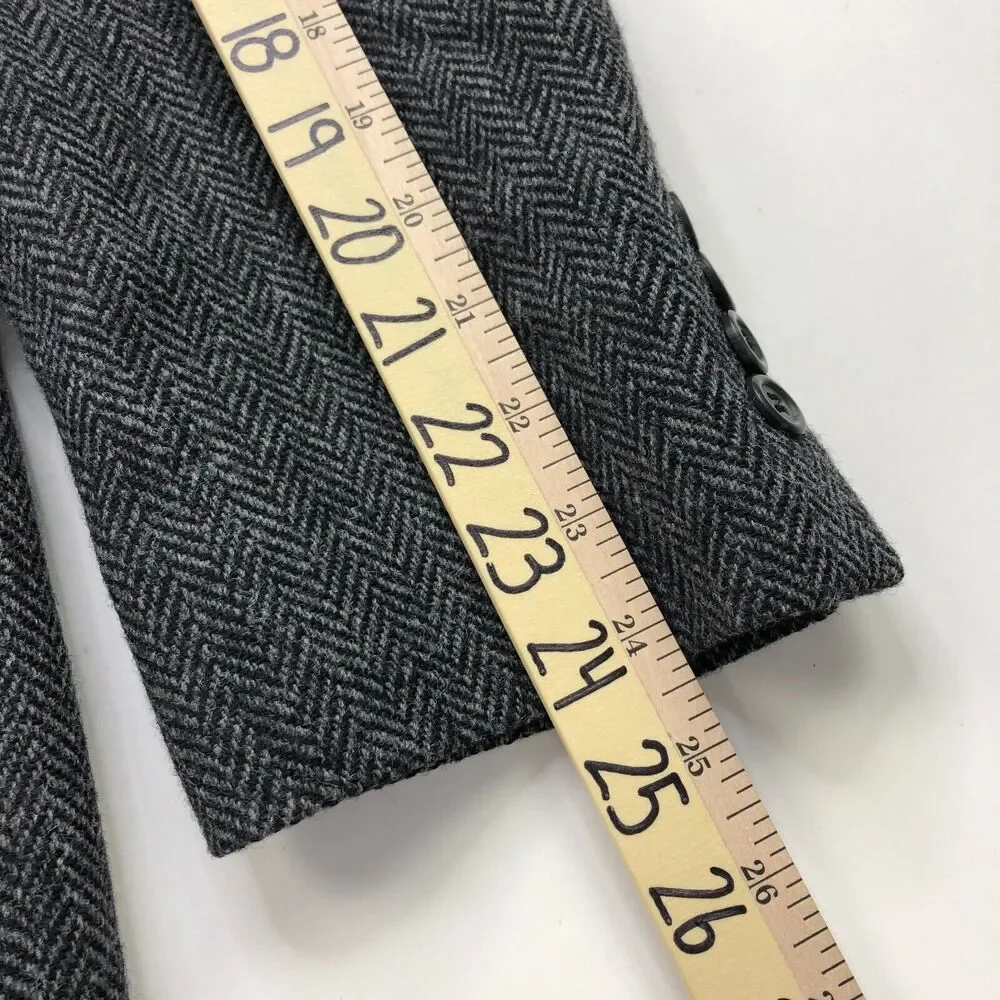 Stafford Herringbone 40 R Gray 100% Wool Button Blazer Sport Coat Jacket